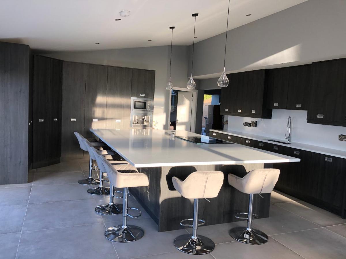 River Views,Kinsale, Hosted By Exquisite Holiday Homes, Sleeps 26 科克 外观 照片